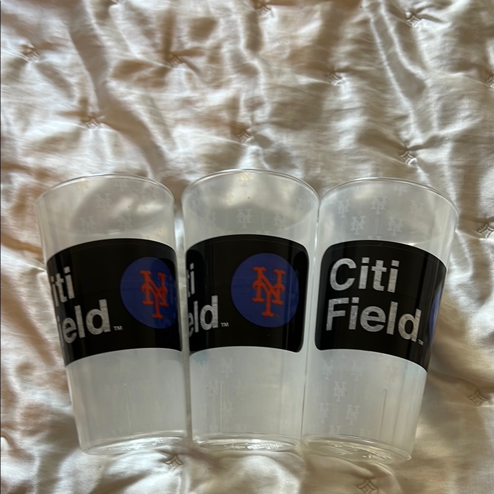 Citi Field Plastic Cups Set